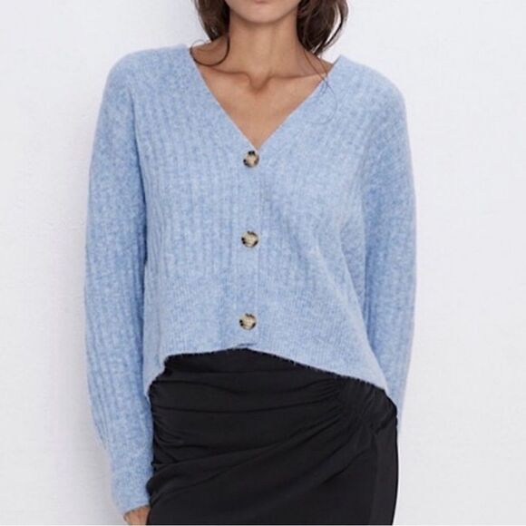 Zara Blue Weave Pattern Cropped Boxy Button Up V Neck Knit Cardigan Sweater - Picture 2 of 14